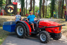 Traktor52DSC_1833-copy